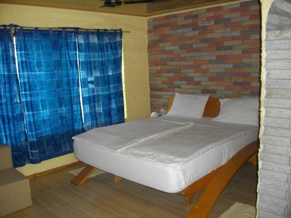 Biriwa Beach Hotel Room photo